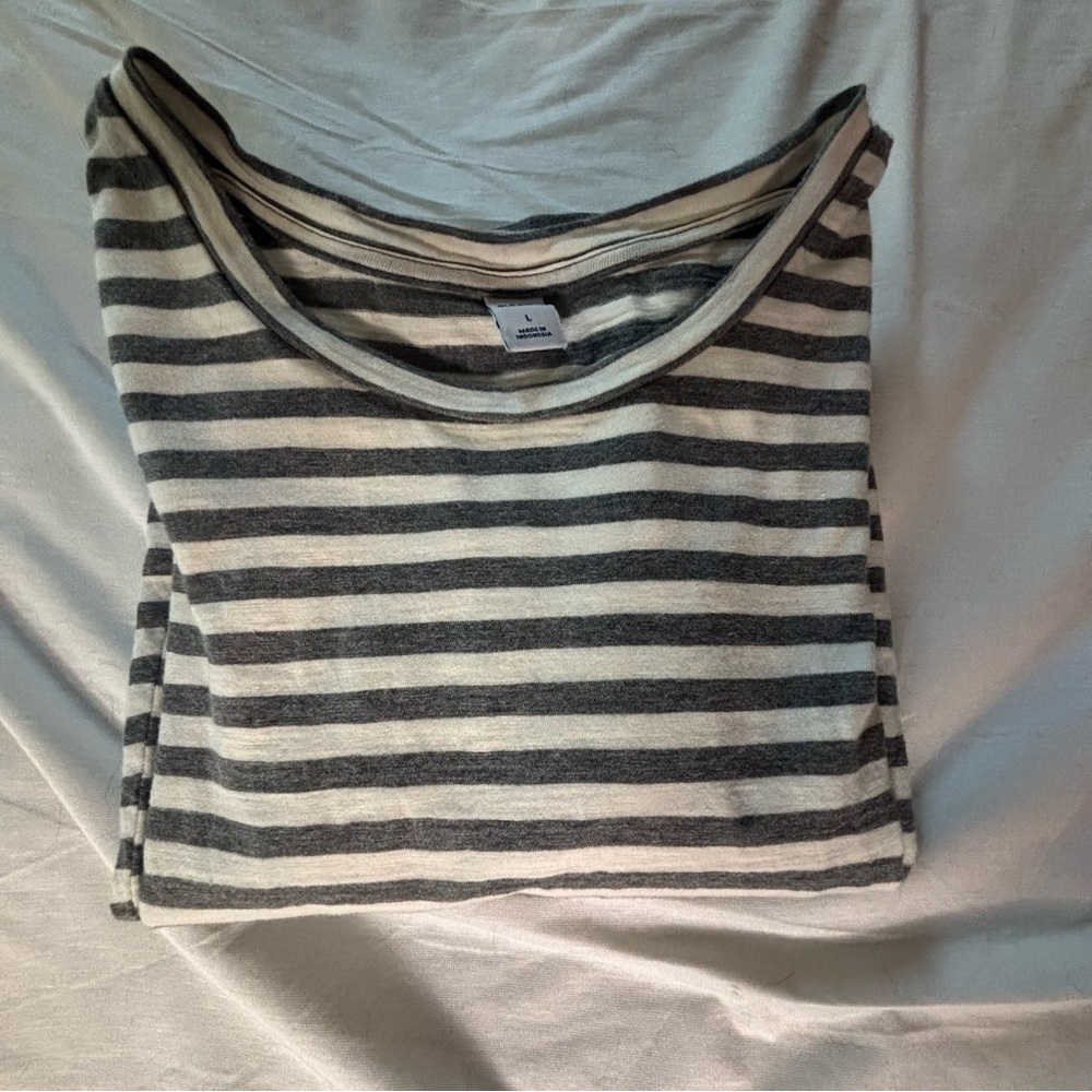 Old Navy Striped Gray and White Dress - Picture 4 of 4